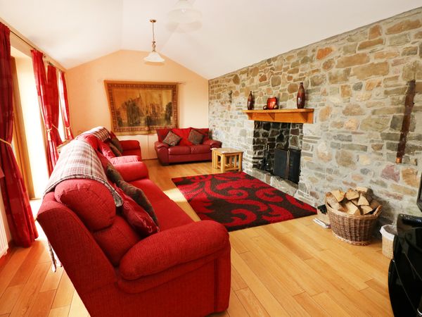 Elder Cottage Kidwelly Morfa Bach Self Catering Holiday Cottage