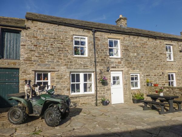 Shepherd S Lodge Reeth Whaw Yorkshire Dales Self Catering