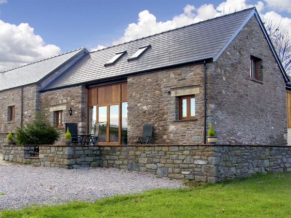 Millbrook Barn Llanddewi Skirrid Self Catering Holiday Cottage