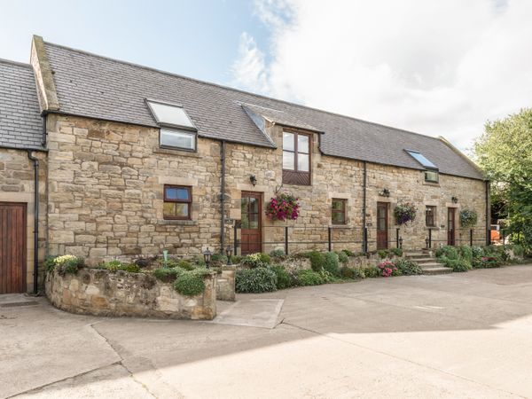 Northumberland Holiday Cottages: Jenny's Cottage, Alnmouth | Sykes Cottages