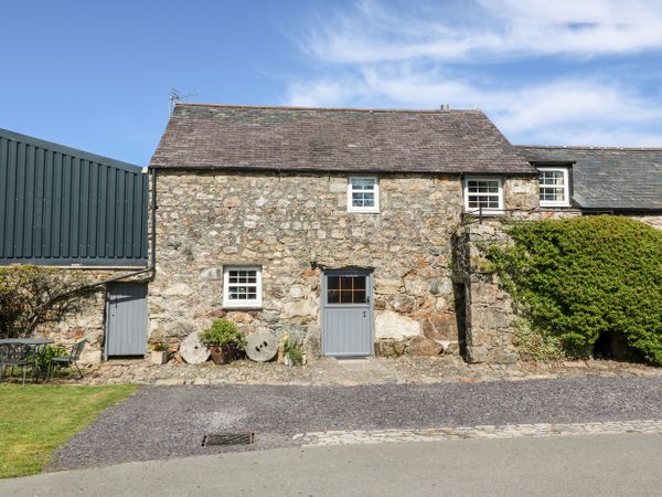Stable 2 Llanbedrog Self Catering Holiday Cottage