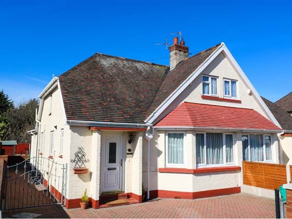 Dunromin Llandudno Self Catering Holiday Cottage