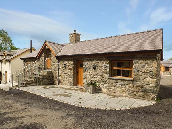 Briws Llangwm Self Catering Holiday Cottage