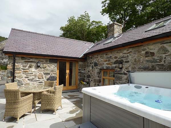 Briws Llangwm Self Catering Holiday Cottage