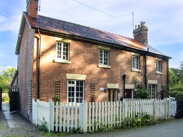 Aqueduct Cottage Chirk Chirk y Waun Self Catering Holiday Cottage