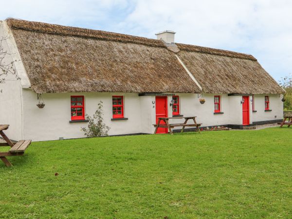 No 10 Tipperary Thatched Cottage Puckane County Tipperary