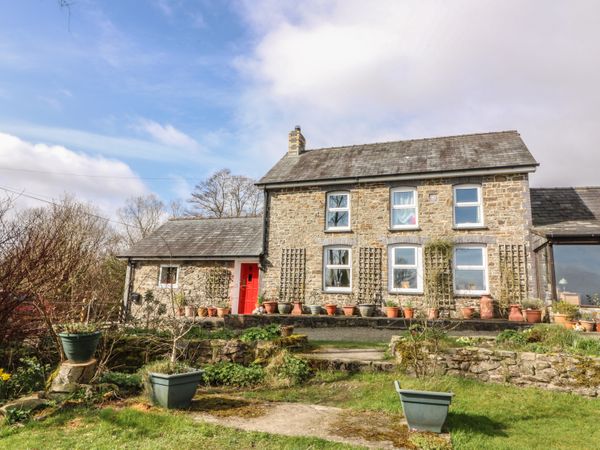 Y Cwtch Llanybydder Cwrtnewydd Self Catering Holiday Cottage