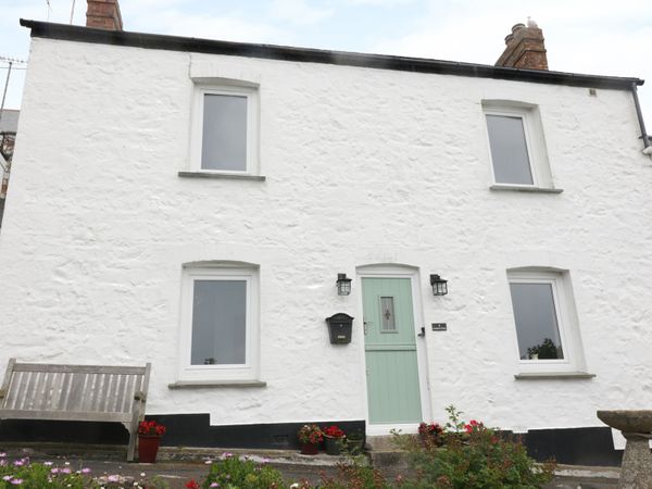 4 Coastguard Cottages Coverack Cornwall Self Catering