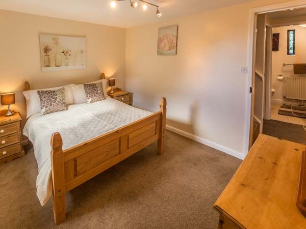 Ash Cottage Hope Peak District Self Catering Holiday Cottage