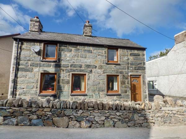 Snowdon View Llanrug Waun Self Catering Holiday Cottage