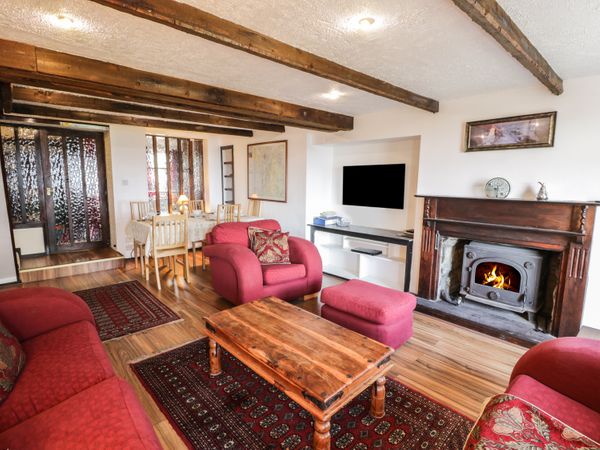 Bryn Awelon Caernarfon Self Catering Holiday Cottage