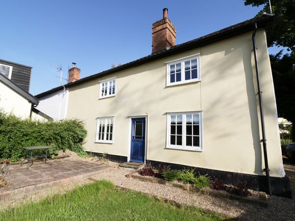 Corner Cottage Stradbroke East Anglia Self Catering Holiday