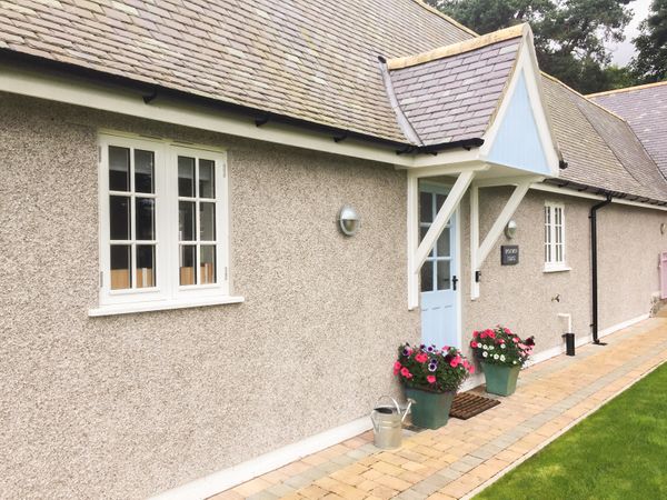 Bronwen Lodge Conwy Self Catering Holiday Cottage