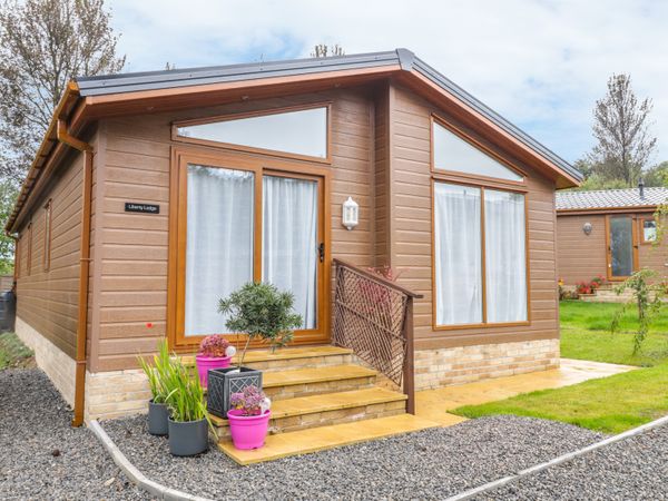 Liberty Lodge Sling Milkwall Self Catering Holiday Cottage