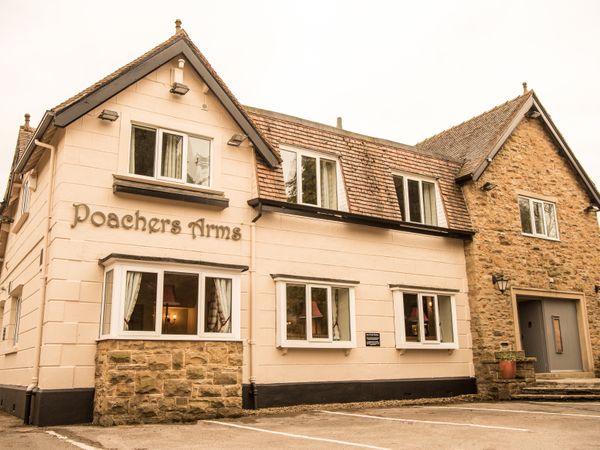 Poacher S Arms Hope Peak District Self Catering Holiday Cottage