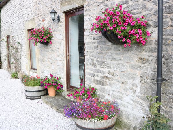 Barn Cottage Wormhill Peak District Self Catering Holiday