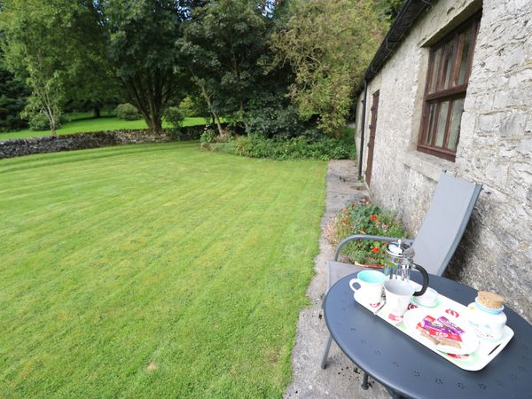 Barn Cottage Wormhill Peak District Self Catering Holiday