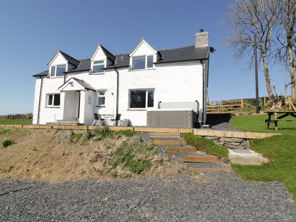 Bryndan Machynlleth Melinbyrhedyn Self Catering Holiday Cottage