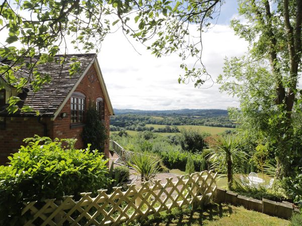 Hillview Cottage Knightwick Ankerdine Hill Self Catering