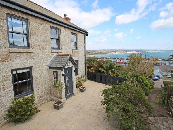 Rose Villa Newlyn Cornwall Self Catering Holiday Cottage