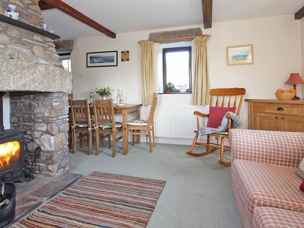 Applestore Padstow Rock Self Catering Holiday Cottage