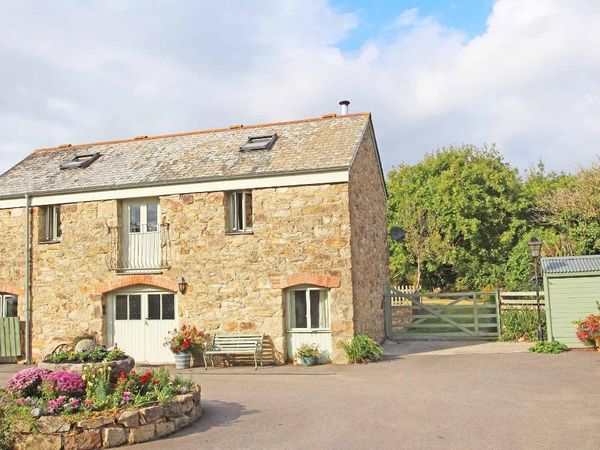Treamble Barn Perranporth Self Catering Holiday Cottage