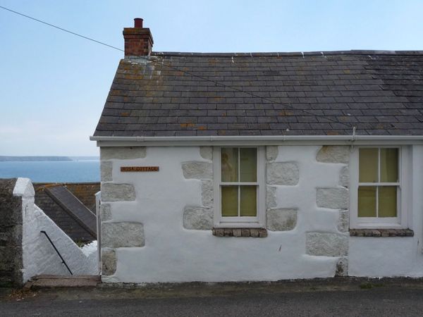 Rosa Cottage Porthleven Cornwall Self Catering Holiday Cottage