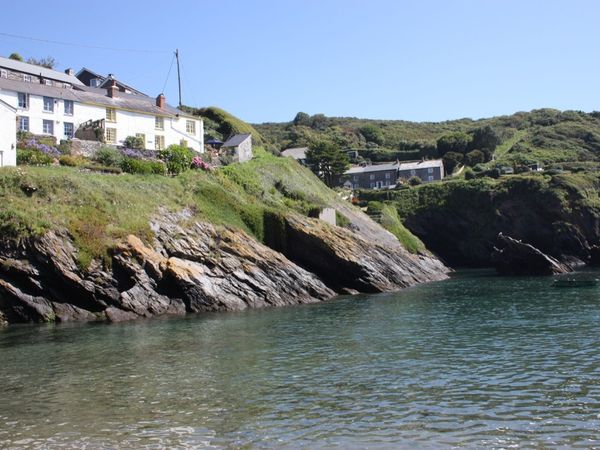 Kerbenetty Harbour Cottage Portloe Cornwall Self Catering