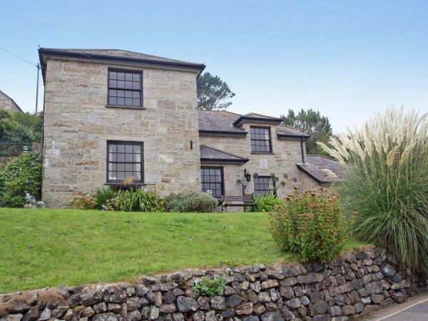 Mengarth Cadgwith Cornwall Self Catering Holiday Cottage