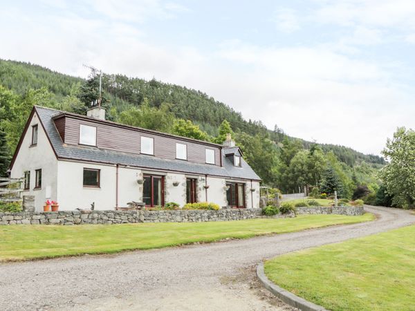 Carnoch Farm Cottage Cannich Struy Self Catering Holiday Cottage