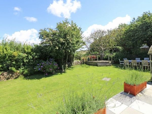 Penhaven Crackington Haven Sweets Cornwall Self Catering