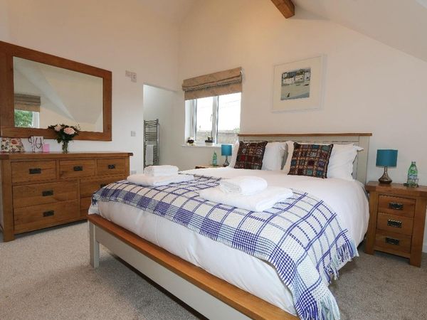 Penhaven Crackington Haven Sweets Cornwall Self Catering