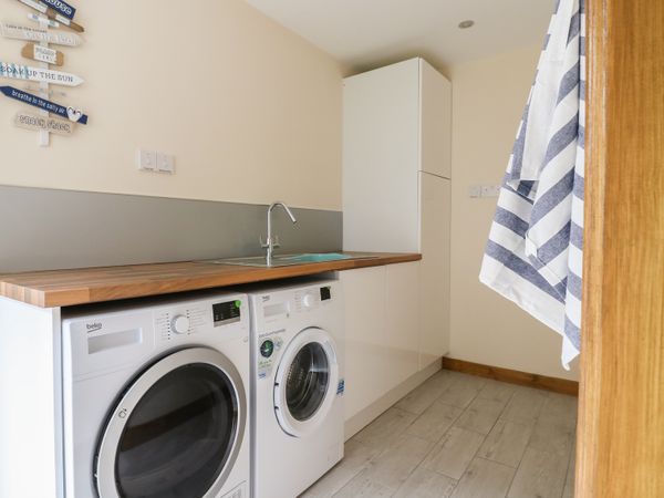 Wickie House Lossiemouth Self Catering Holiday Cottage