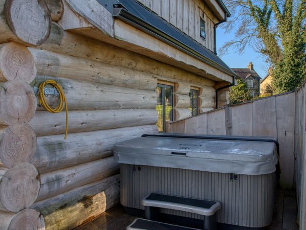 Keepers Cabin Addingham Yorkshire Dales Self Catering