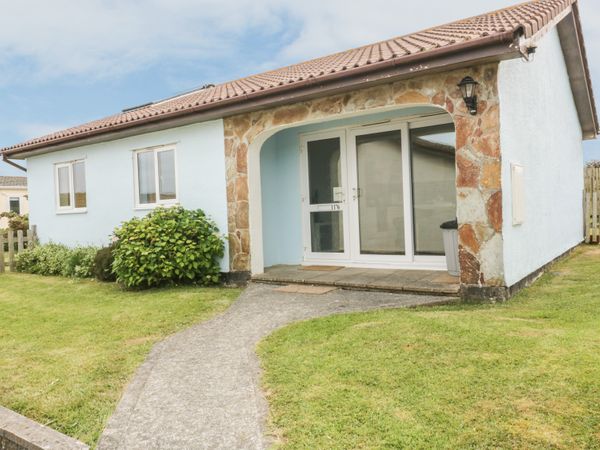 Lantic Surf St Merryn Cornwall Self Catering Holiday Cottage