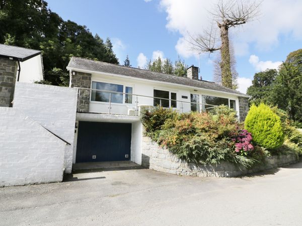 Seawood Llanbedrog Self Catering Holiday Cottage