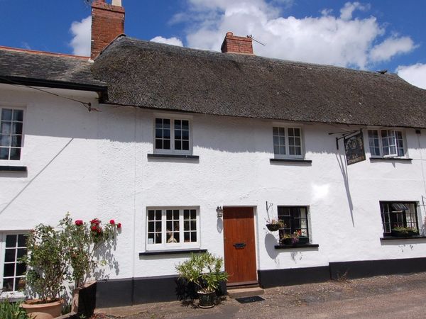 Robin Cottage Otterton Anchoring Hill Devon Self Catering