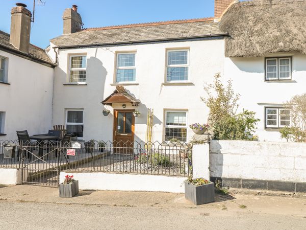 Tea Cosy Cottage Marhamchurch Cornwall Self Catering Holiday