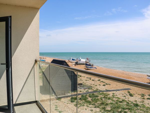Shore Hythe South Of England Self Catering Holiday Cottage