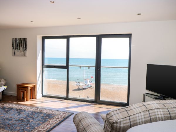 Holiday Cottages in Kent: Shore, Hythe | sykescottages.co.uk