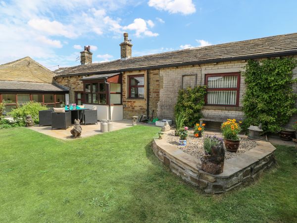 West End House Bradford Spring Hall Fm Yorkshire Dales