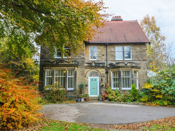Lyndhurst Brighouse Toothill Yorkshire Dales Self Catering