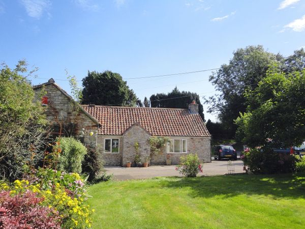 Magnolia Cottage Chilcompton Manor Fm Dorset And Somerset