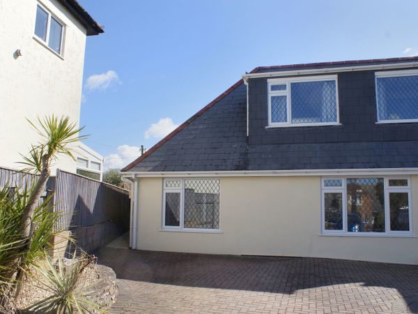 Peonies Exmouth Devon Self Catering Holiday Cottage