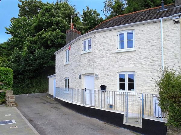 Junket Cottage Noss Mayo Rowden Devon Self Catering