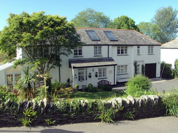Orchard Lodge Boscastle Forrabury Cornwall Self Catering