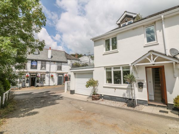 1 River Cottage Calstock Devon Self Catering Holiday Cottage
