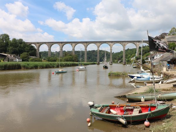 1 River Cottage Calstock Devon Self Catering Holiday Cottage