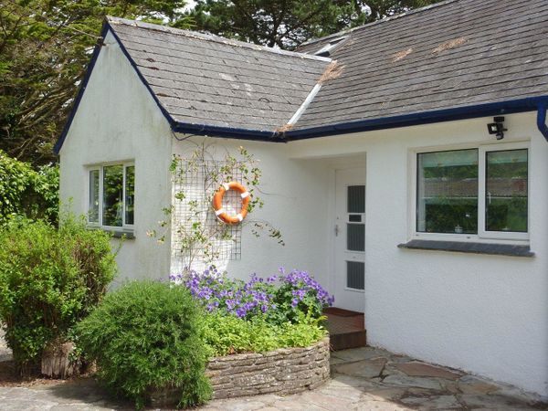 Blue Seas St Mawes Cornwall Self Catering Holiday Cottage