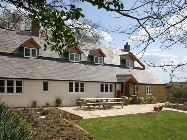 Marles Farmhouse Salwayash Waytown Dorset And Somerset